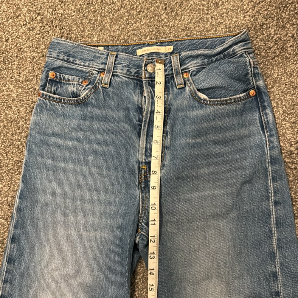 W’s Levis Ribcage Jeans - Picture 2 of 6